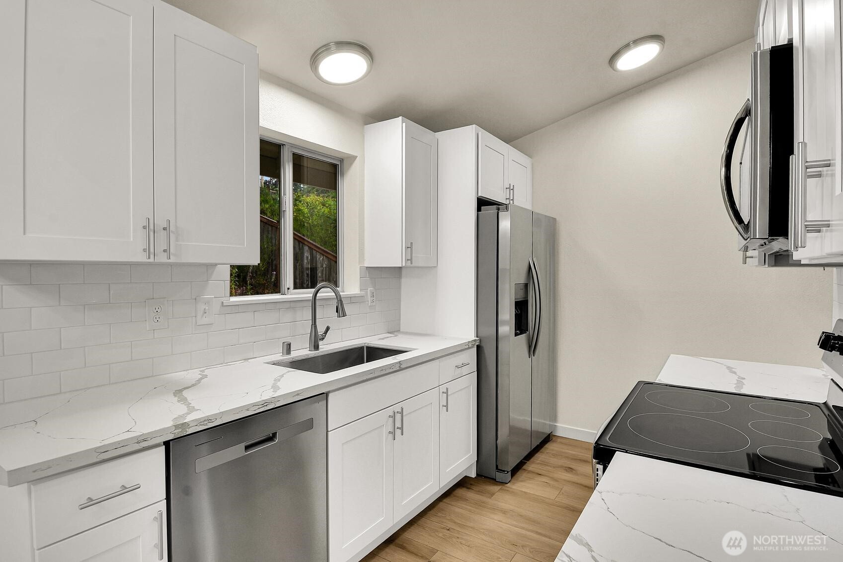 12408 82nd Avenue Property Photo 6