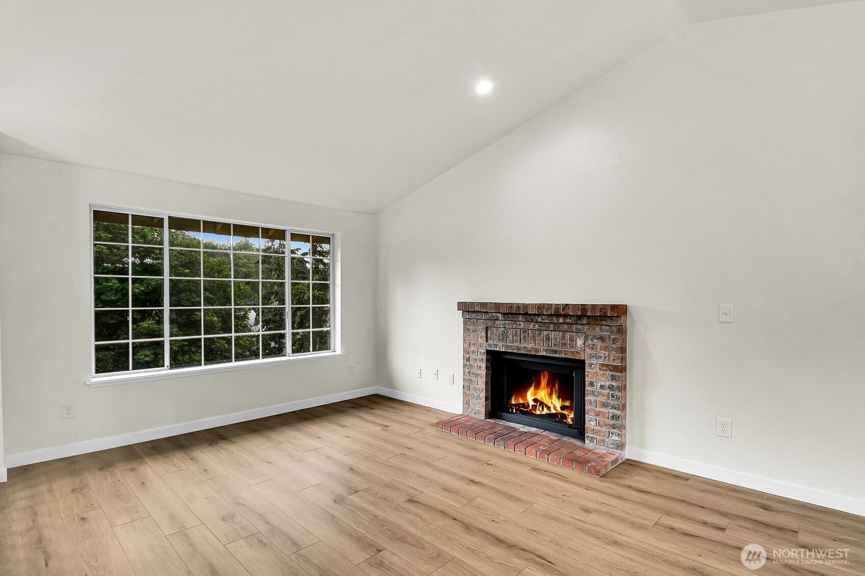 12408 82nd Avenue Property Photo 8