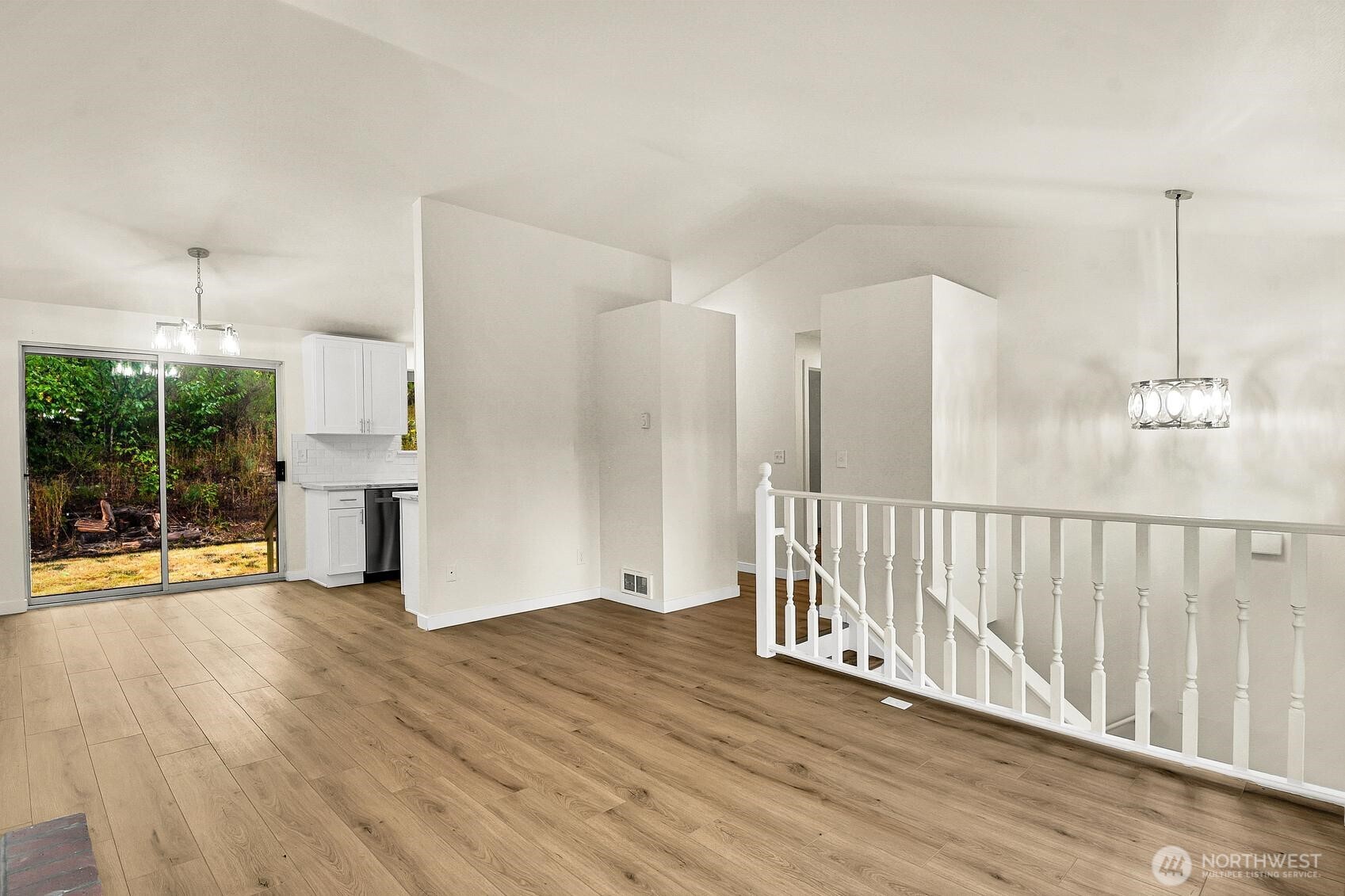 12408 82nd Avenue Property Photo 9