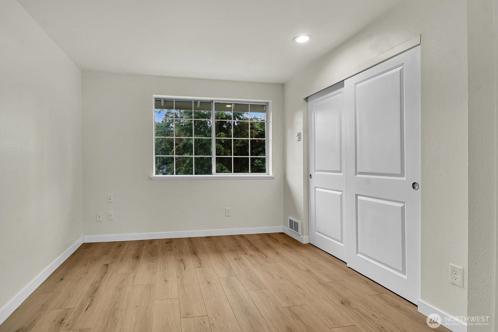 12408 82nd Avenue Property Photo 11
