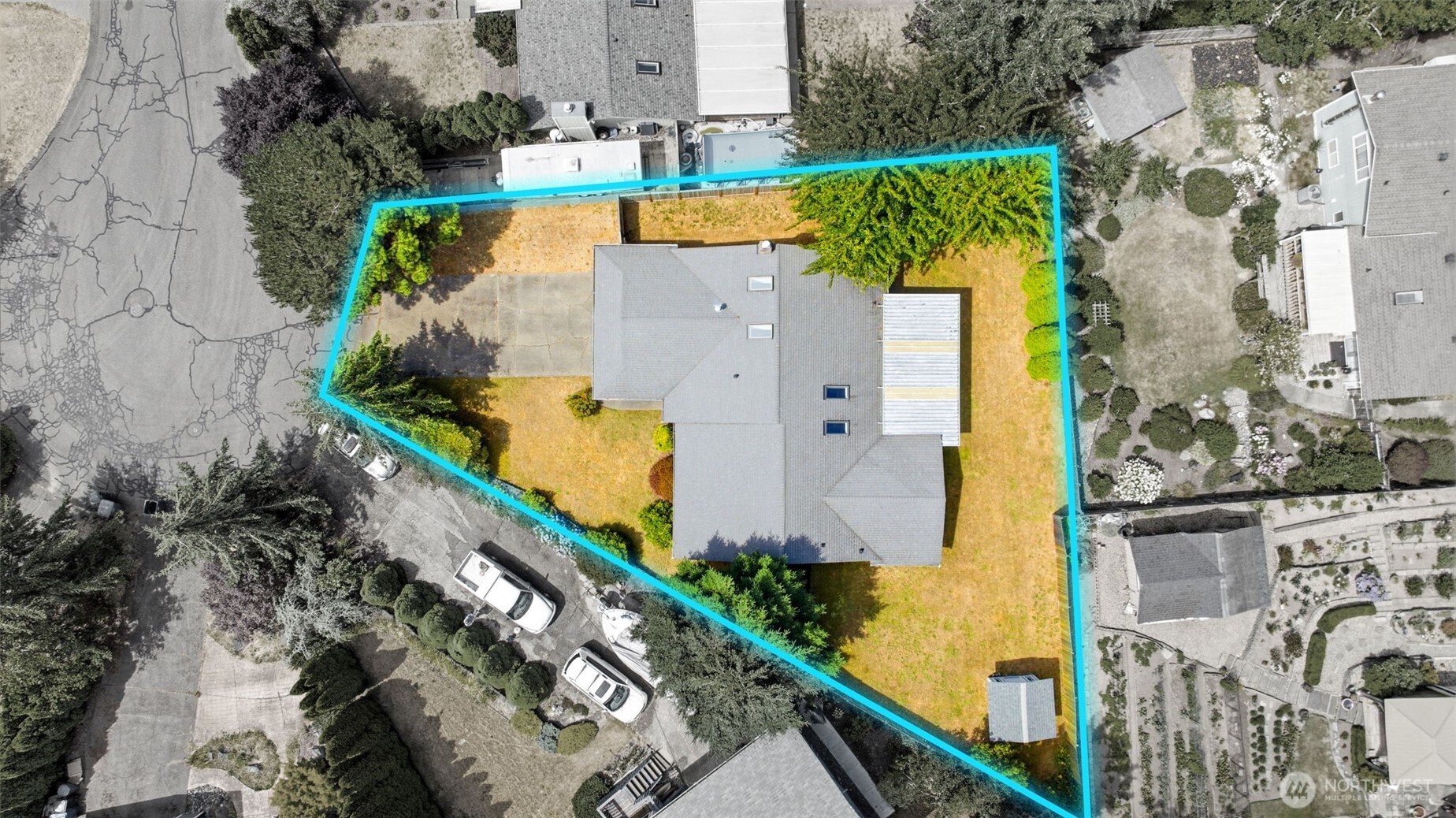 2723 Webber Court Property Photo 3