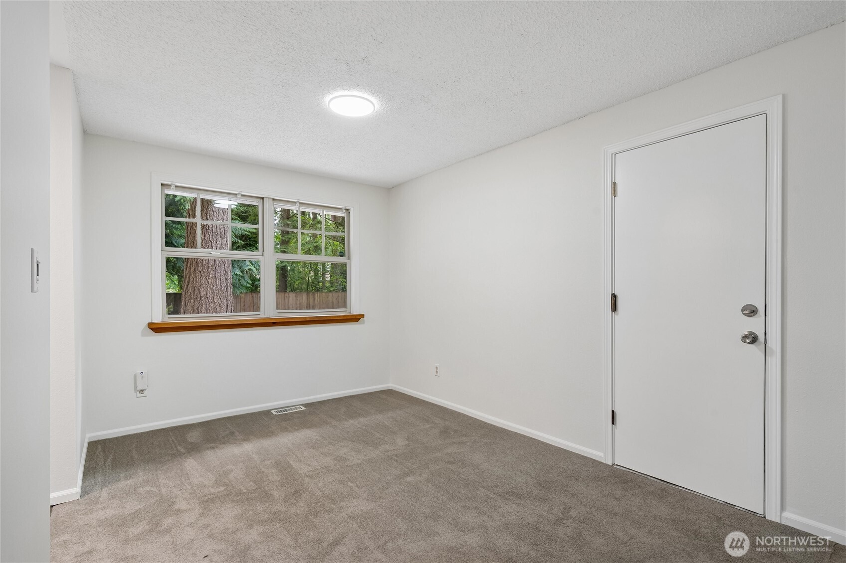 6724 Alder Glen Drive Property Photo 11