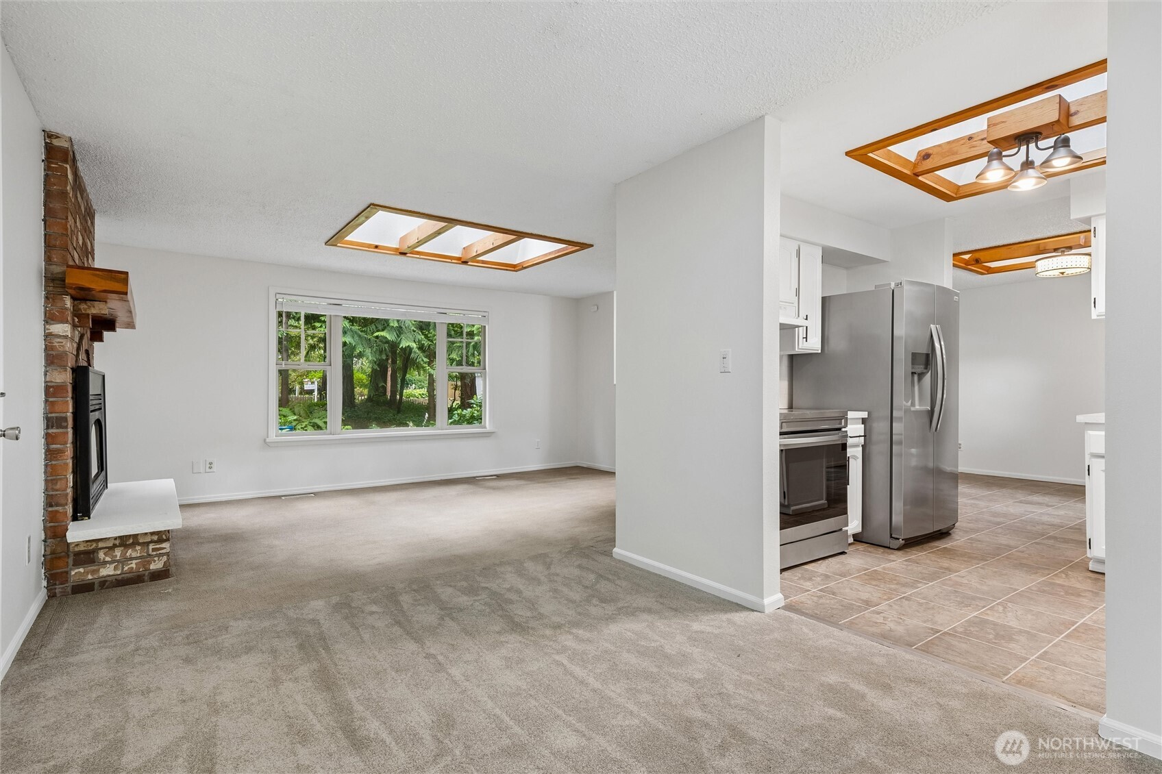 6724 Alder Glen Drive Property Photo 12