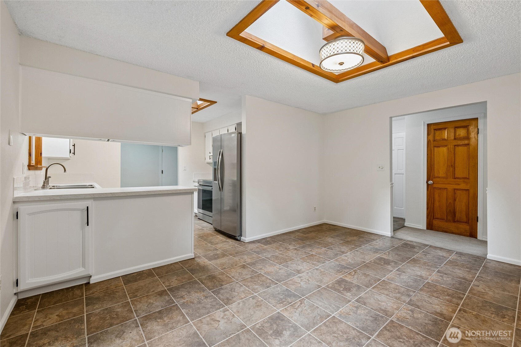 6724 Alder Glen Drive Property Photo 15
