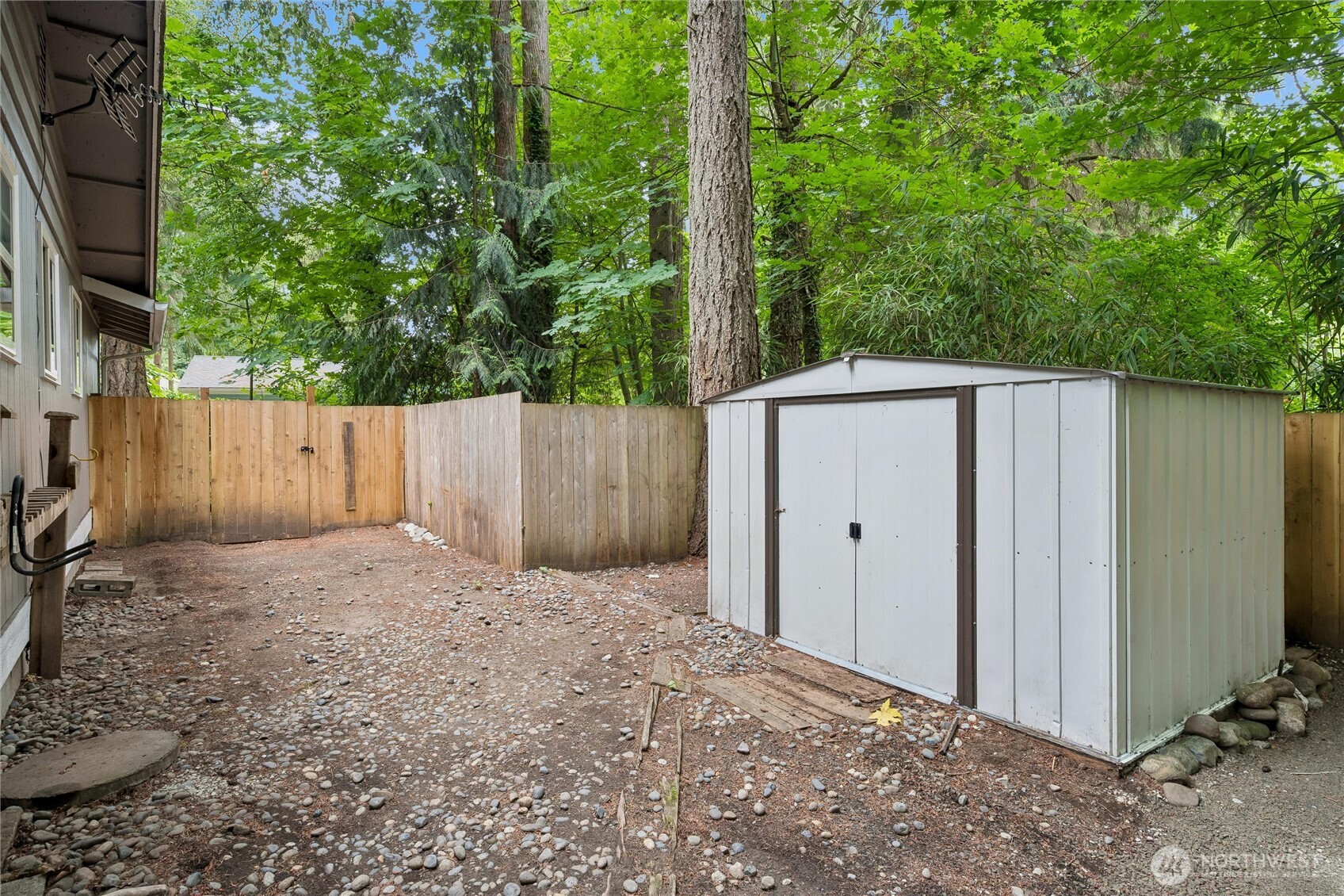 6724 Alder Glen Drive Property Photo 27