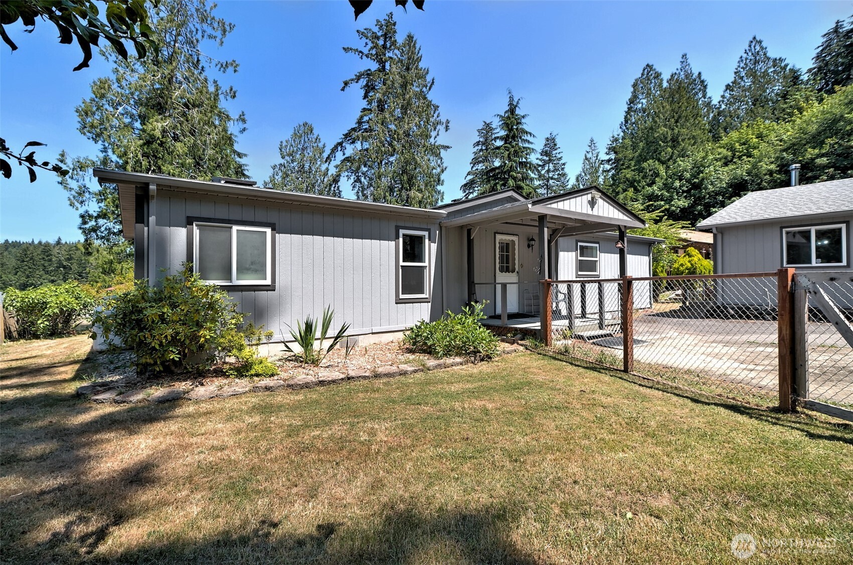 51 Se Earsley Lane Property Photo 3