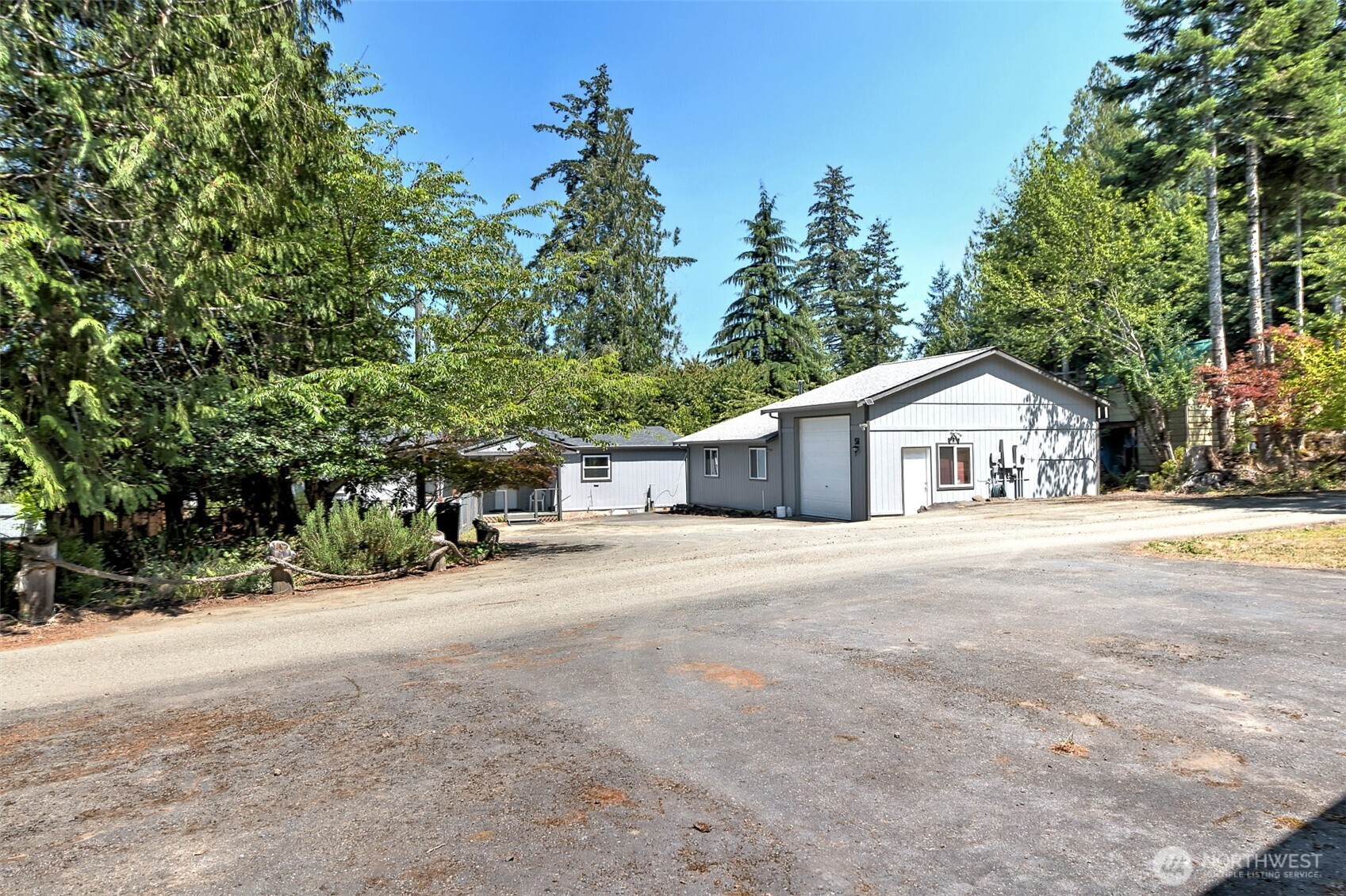 51 Se Earsley Lane Property Photo 11