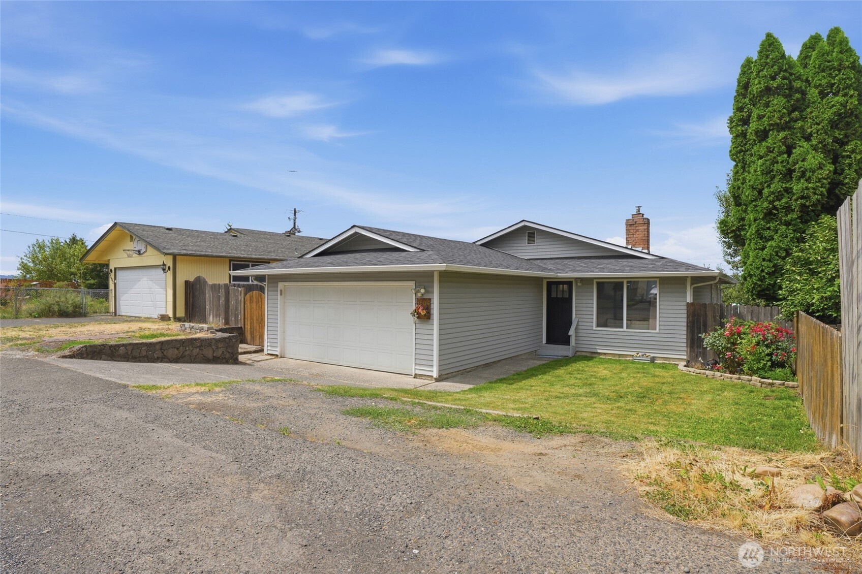3604 W Rose St Property Photo 3