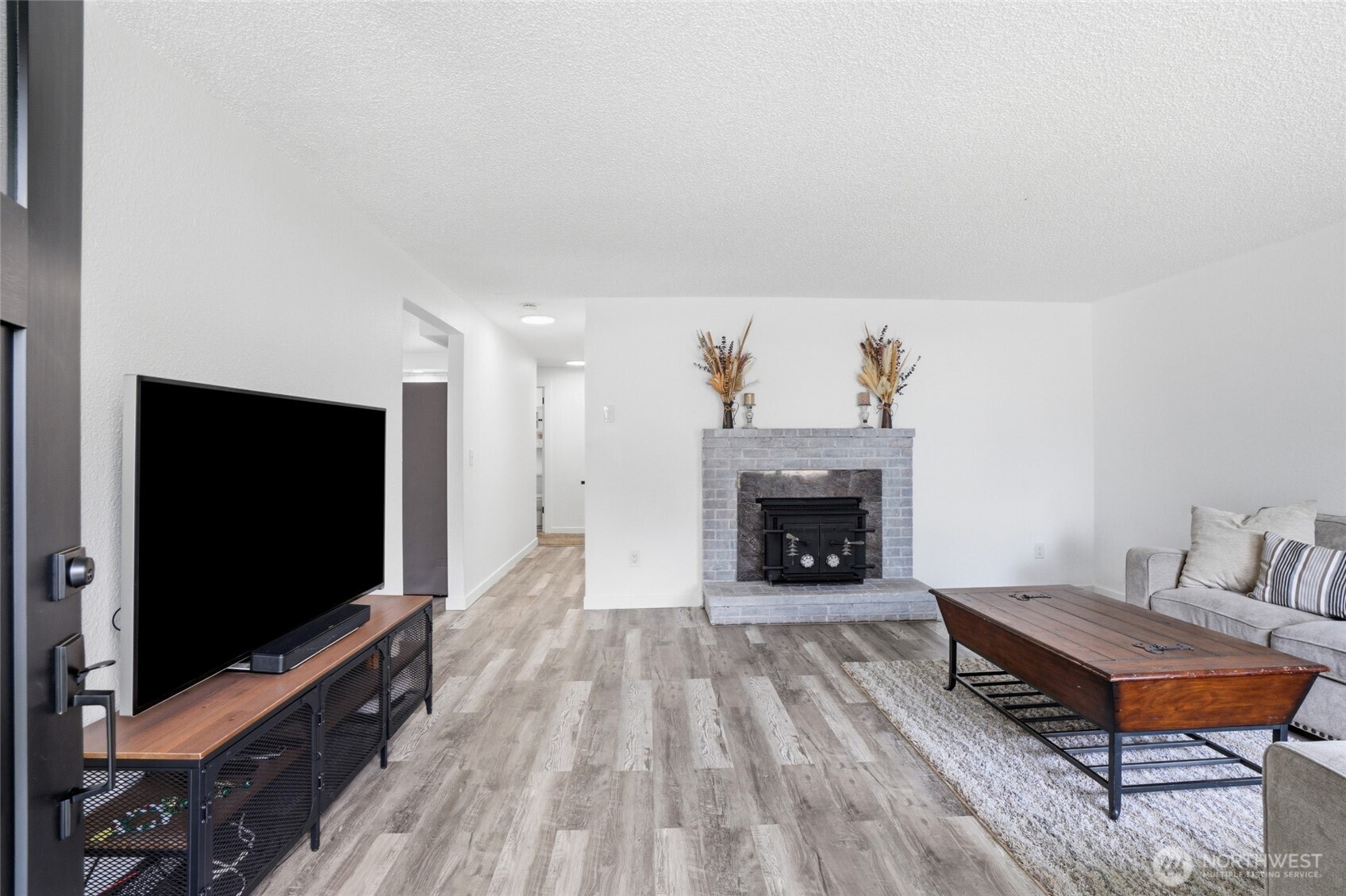3604 W Rose St Property Photo 5