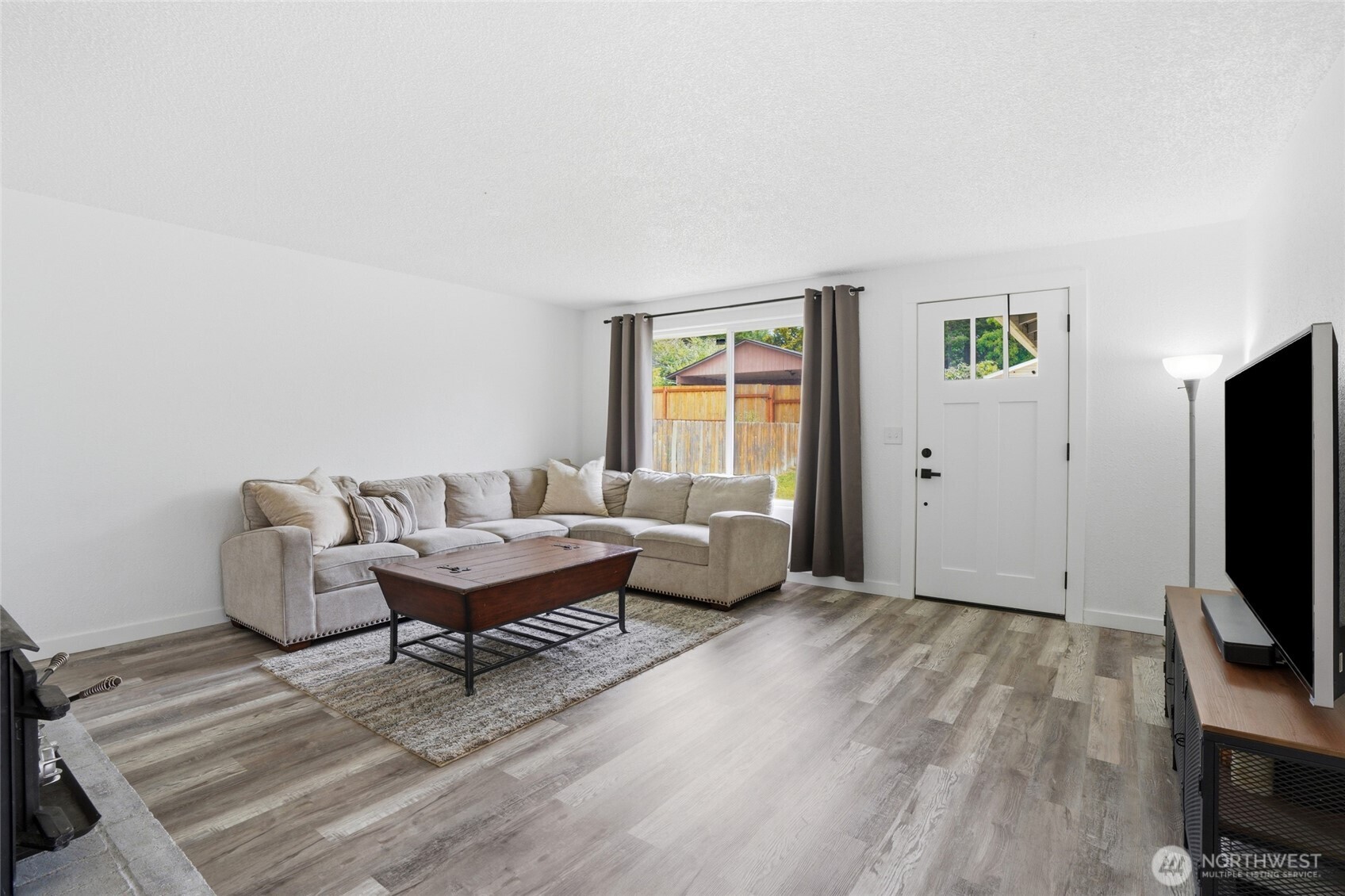 3604 W Rose St Property Photo 6