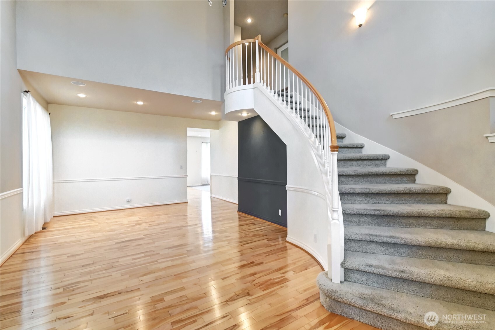 6632 188th Place Property Photo 2