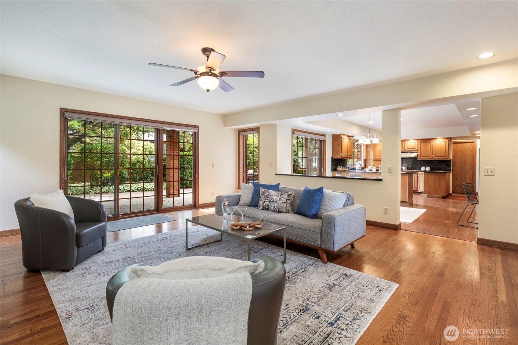 6573 Ne Windermere Road Property Photo 8