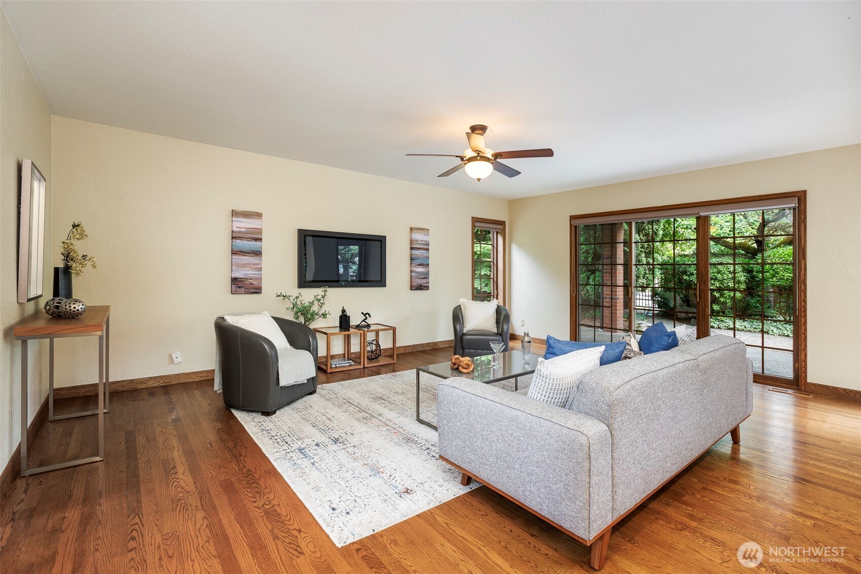 6573 Ne Windermere Road Property Photo 9