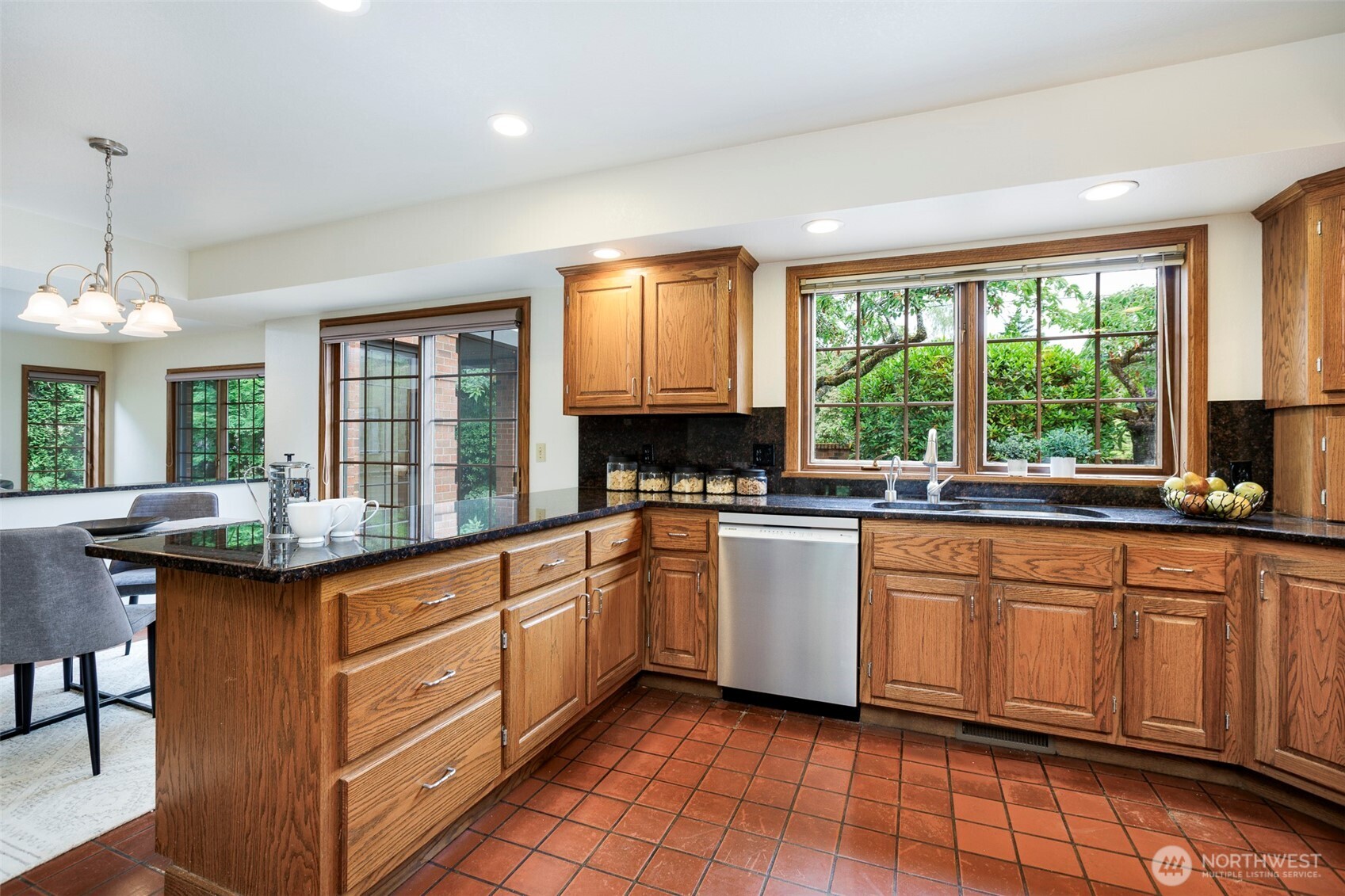 6573 Ne Windermere Road Property Photo 12