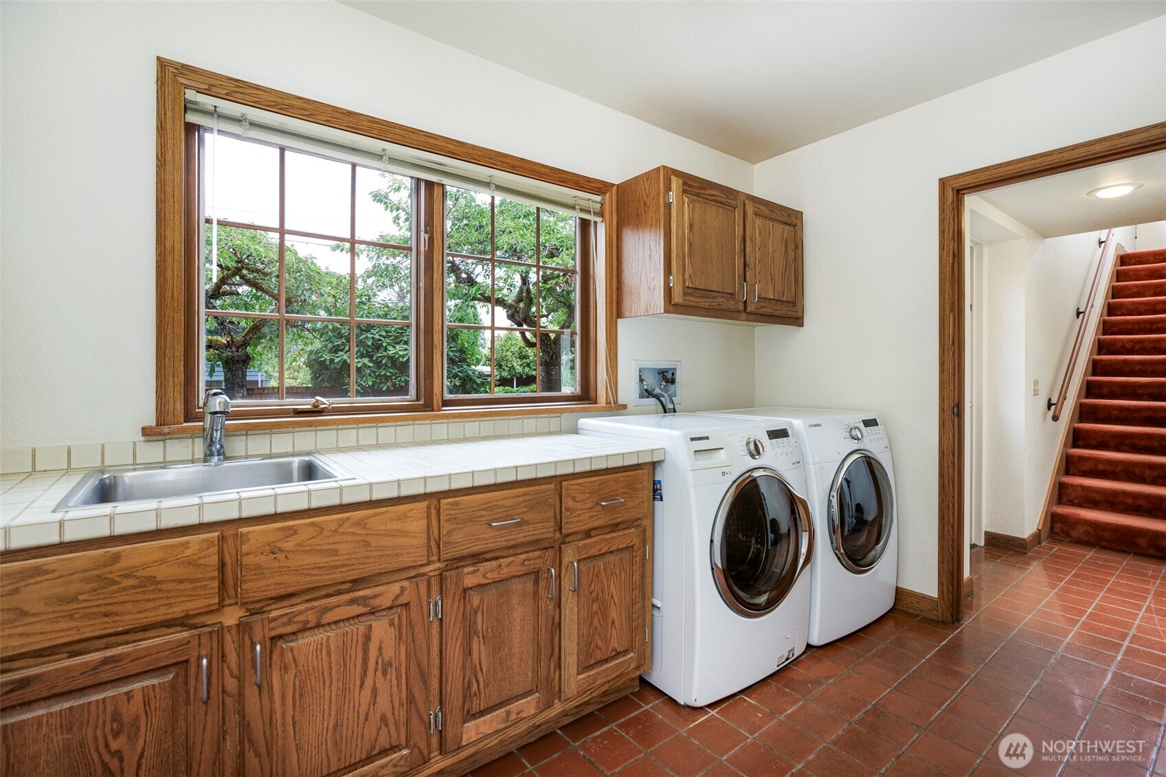 6573 Ne Windermere Road Property Photo 15