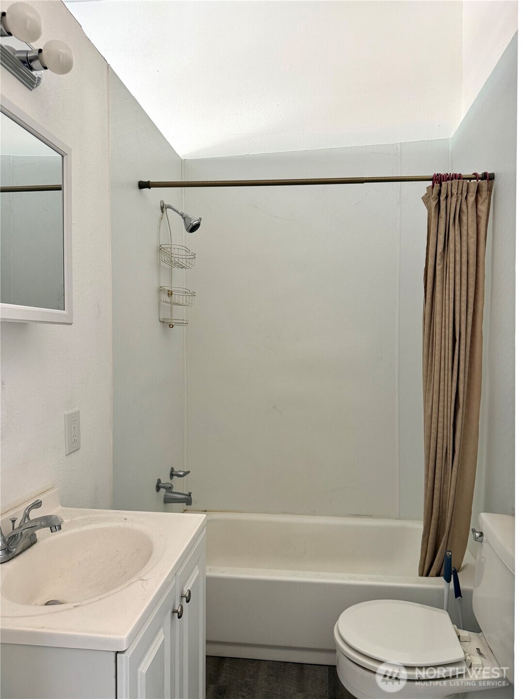 4 E 1st Avenue Property Photo 21