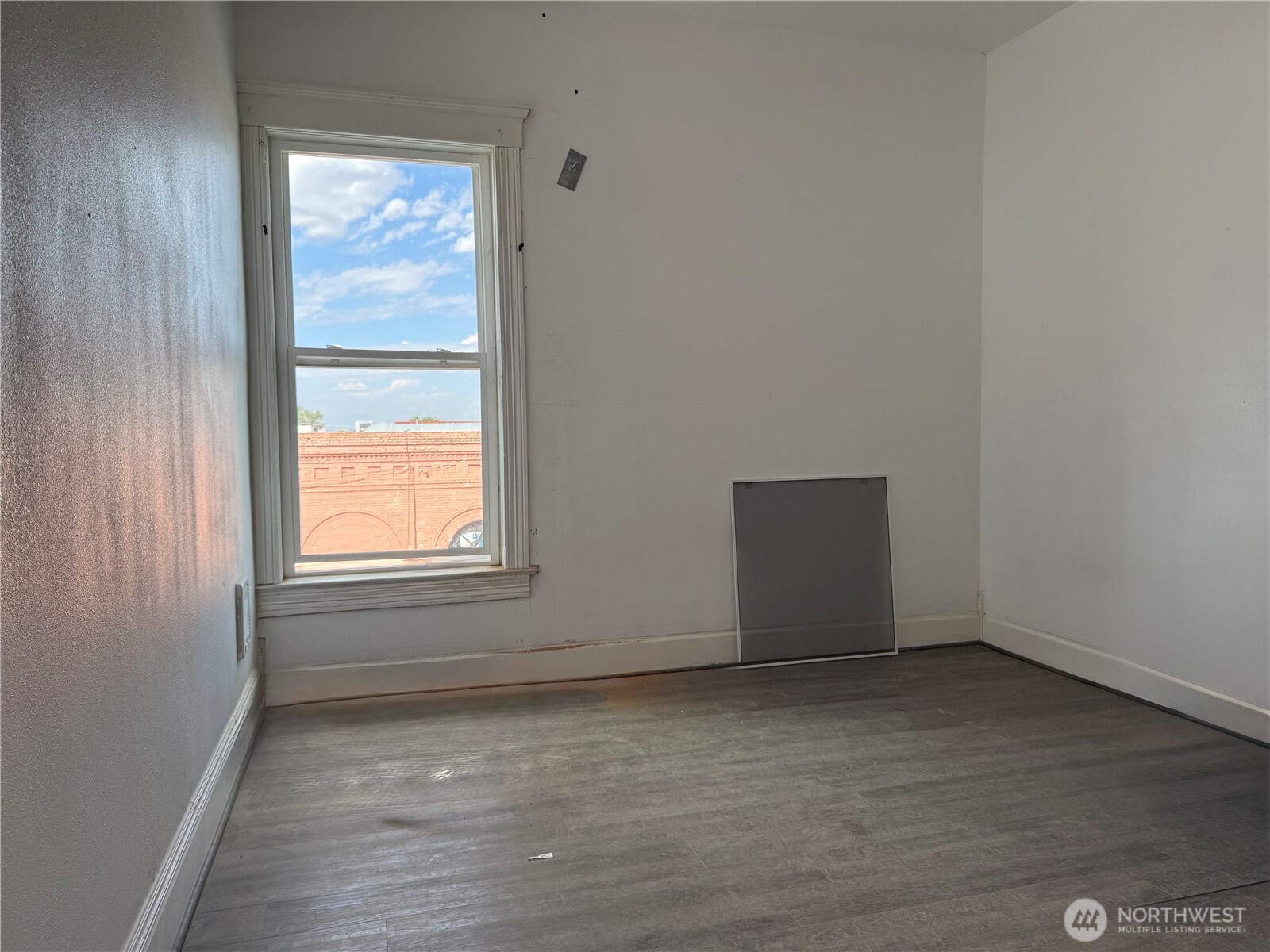 4 E 1st Avenue Property Photo 25