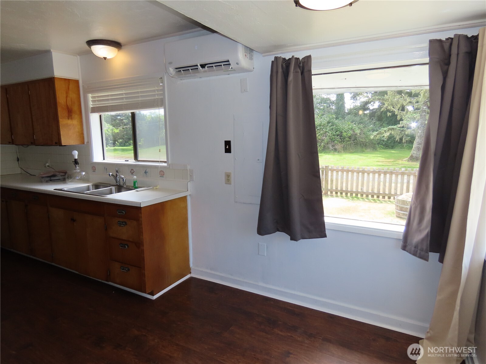 1664 Schmid Road Property Photo 6