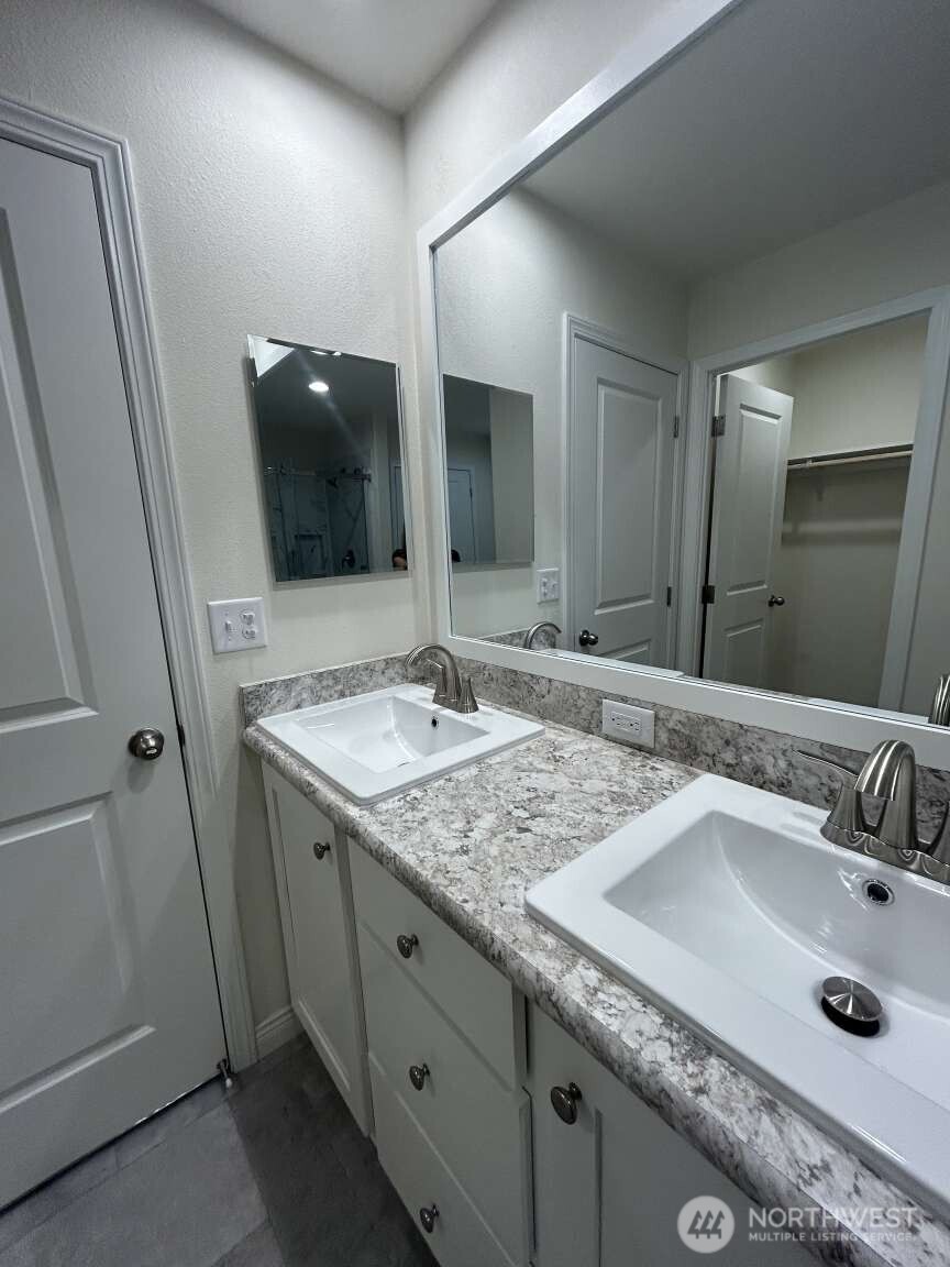 214 W Griffith Street Property Photo 26