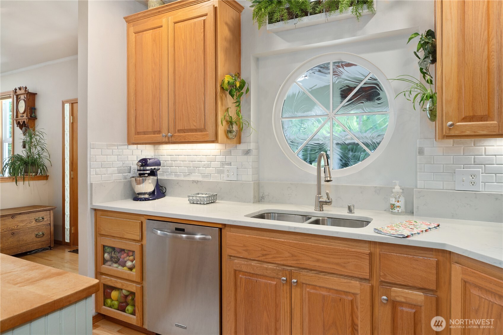 1850 Maple Street Property Photo 6