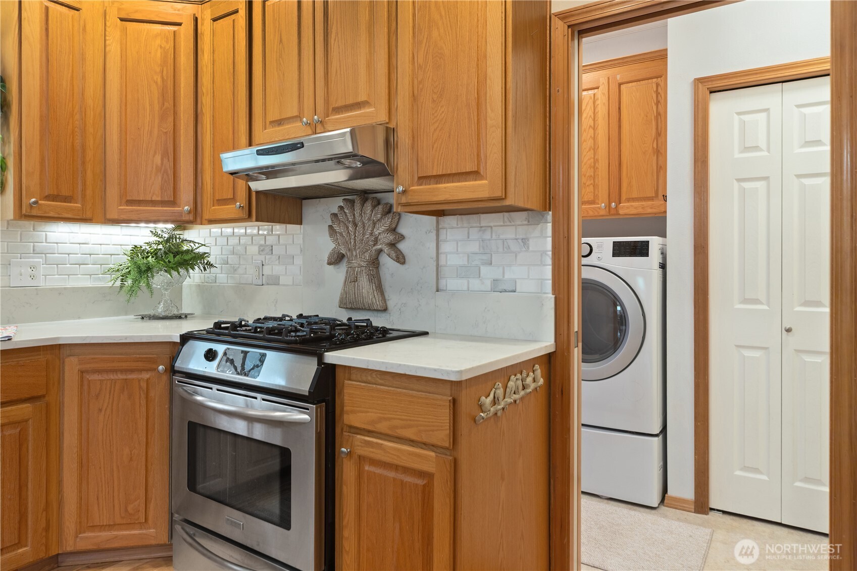 1850 Maple Street Property Photo 7