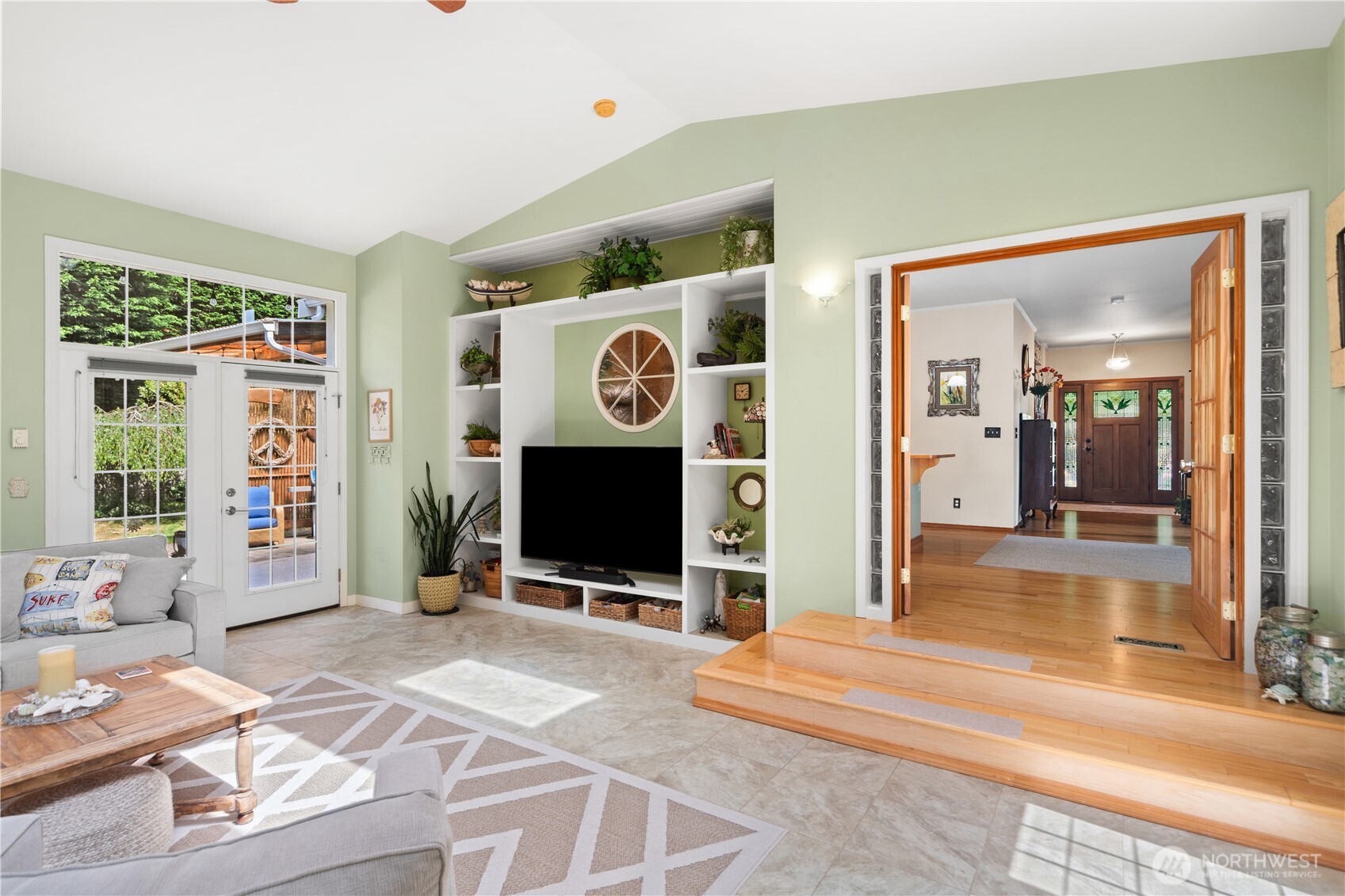 1850 Maple Street Property Photo 10