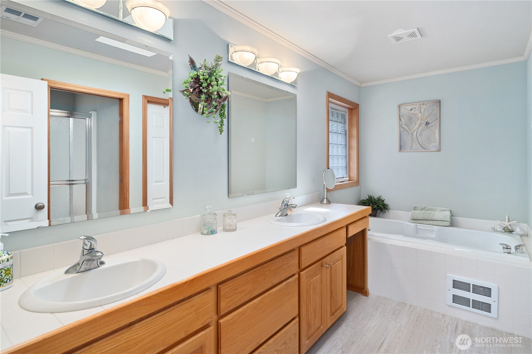 1850 Maple Street Property Photo 24