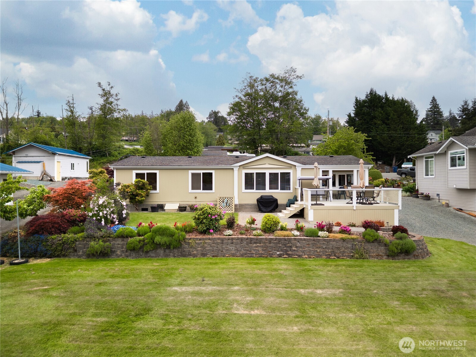 24160 N West View Road Property Photo 4