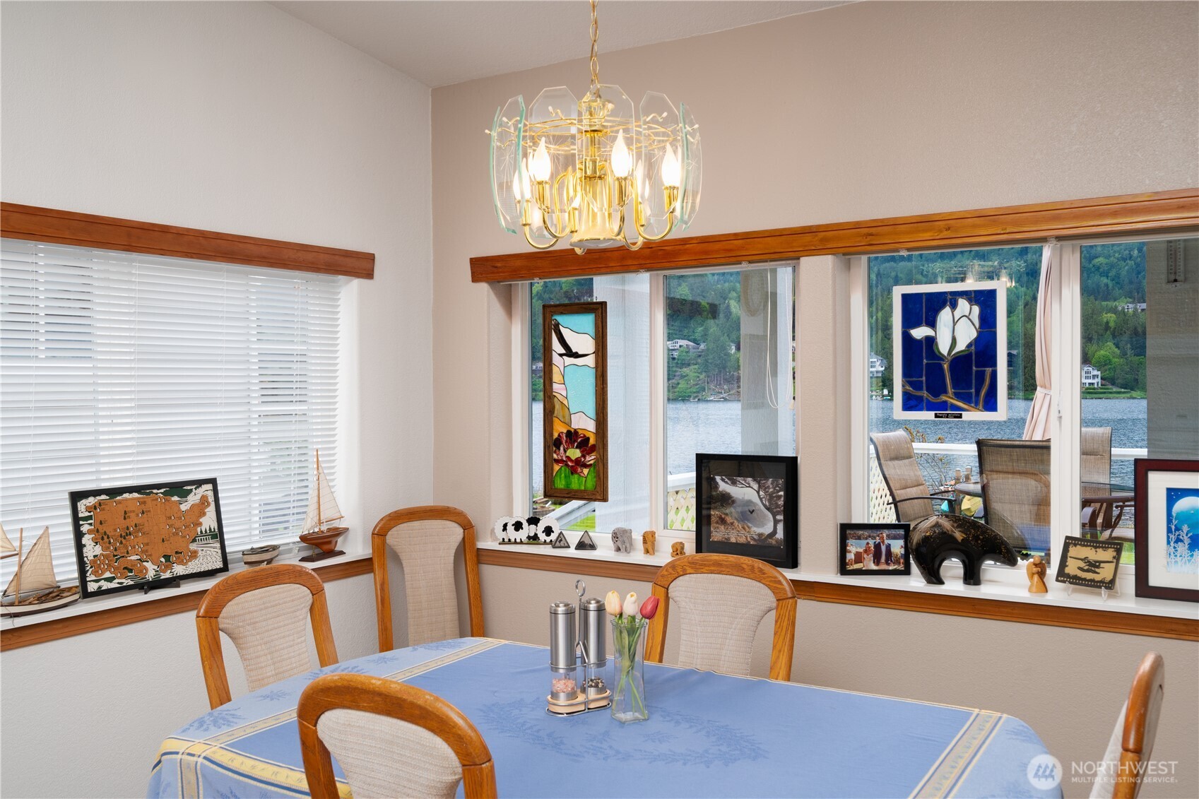24160 N West View Road Property Photo 8