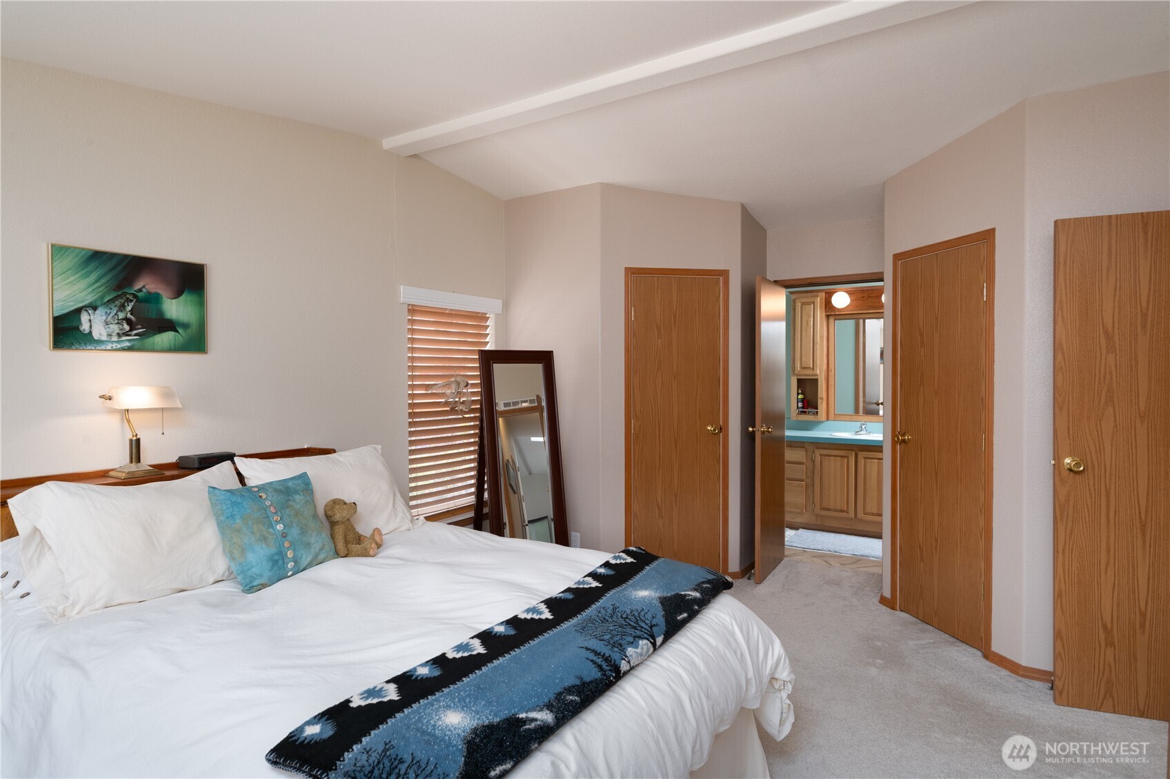 24160 N West View Road Property Photo 14