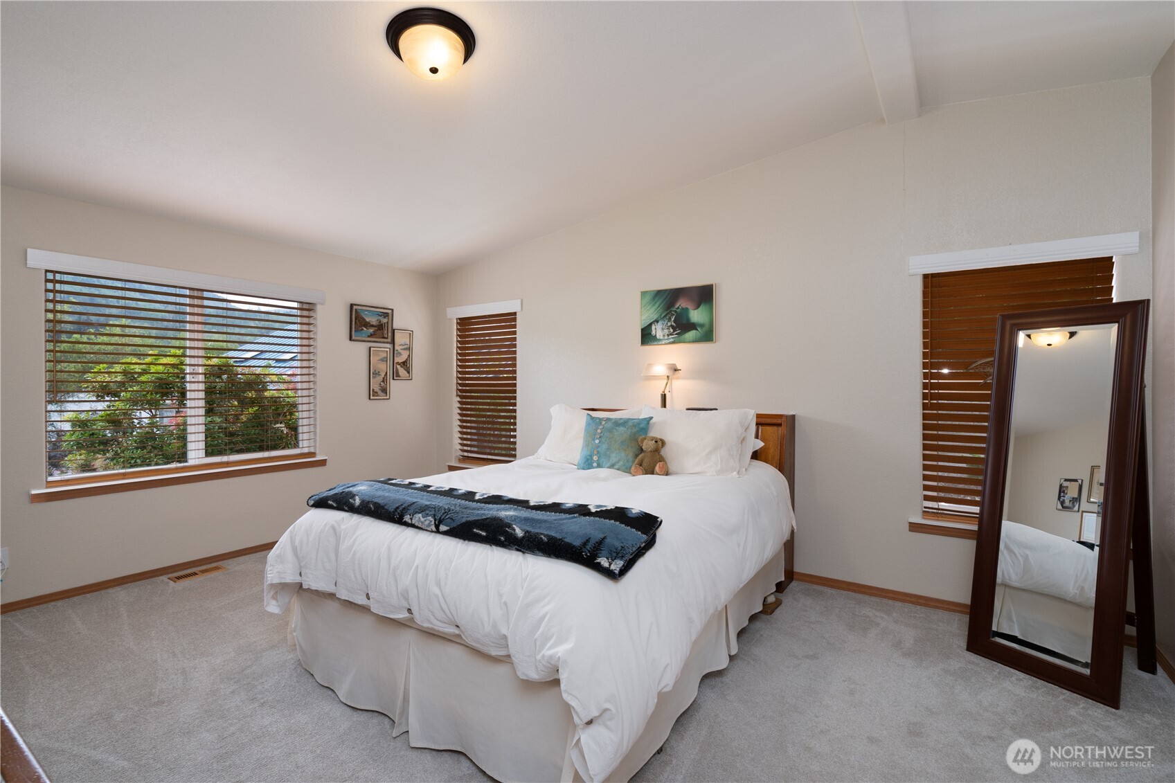 24160 N West View Road Property Photo 16