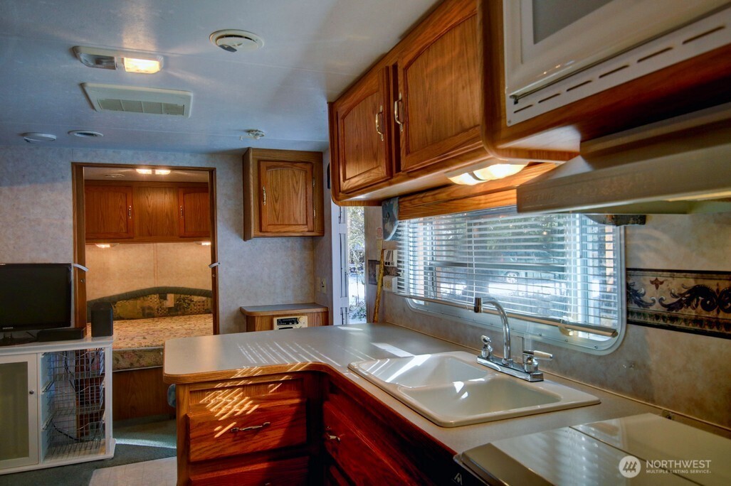 291 Schinn Canyon Drive Property Photo 8