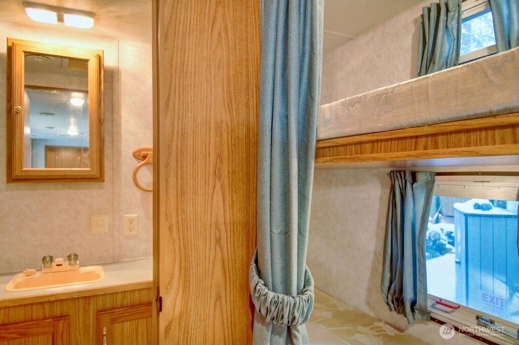 291 Schinn Canyon Drive Property Photo 11