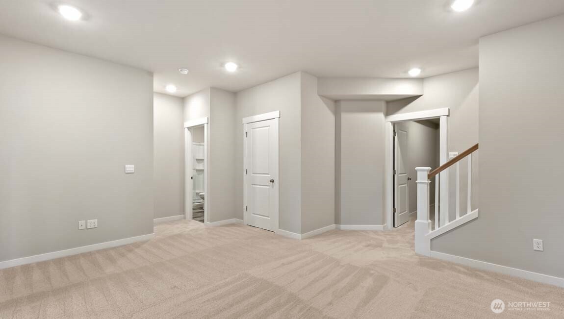 13908 11th Place Property Photo 3