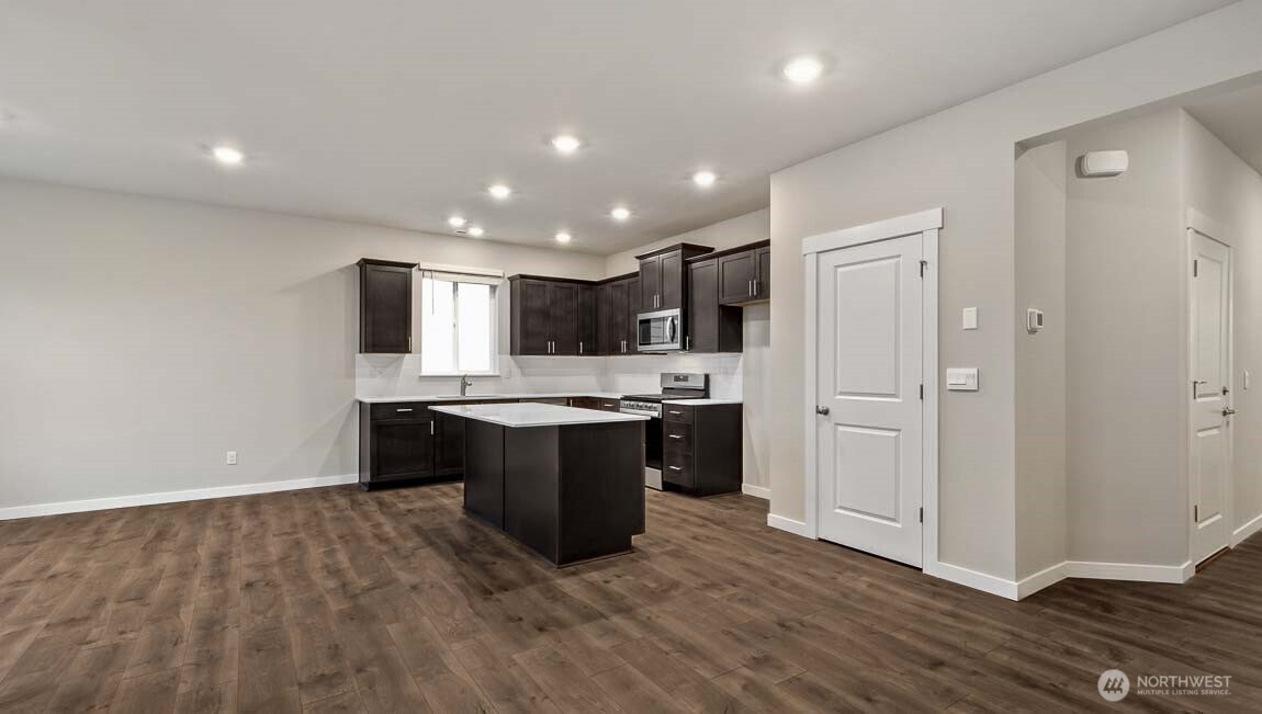 13908 11th Place Property Photo 5