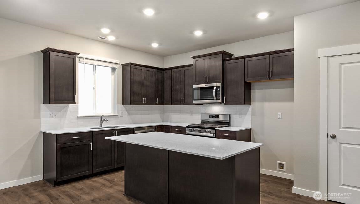 13908 11th Place Property Photo 6