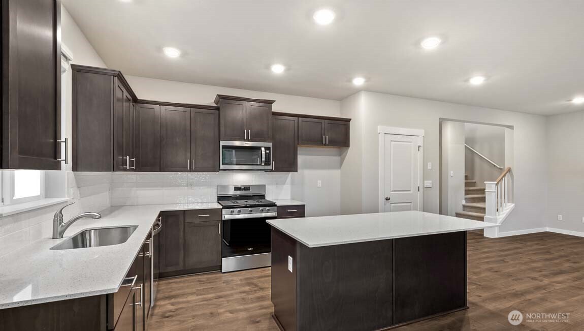 13908 11th Place Property Photo 8
