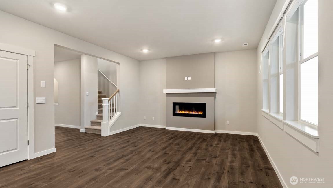 13908 11th Place Property Photo 10