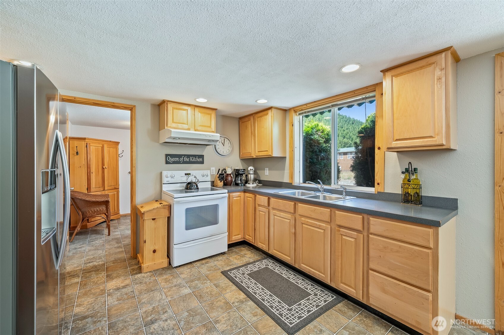 10547 Merry Canyon Road Property Photo 8