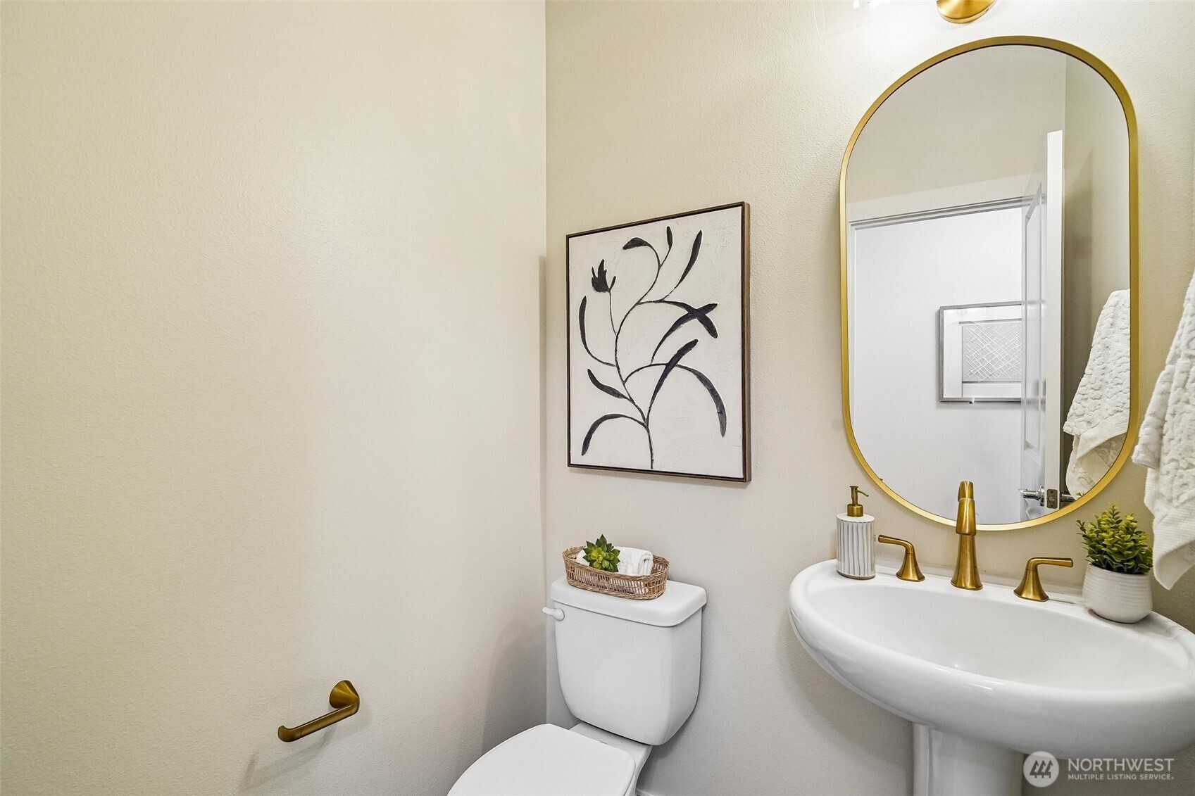 700 6th Avenue Property Photo 12