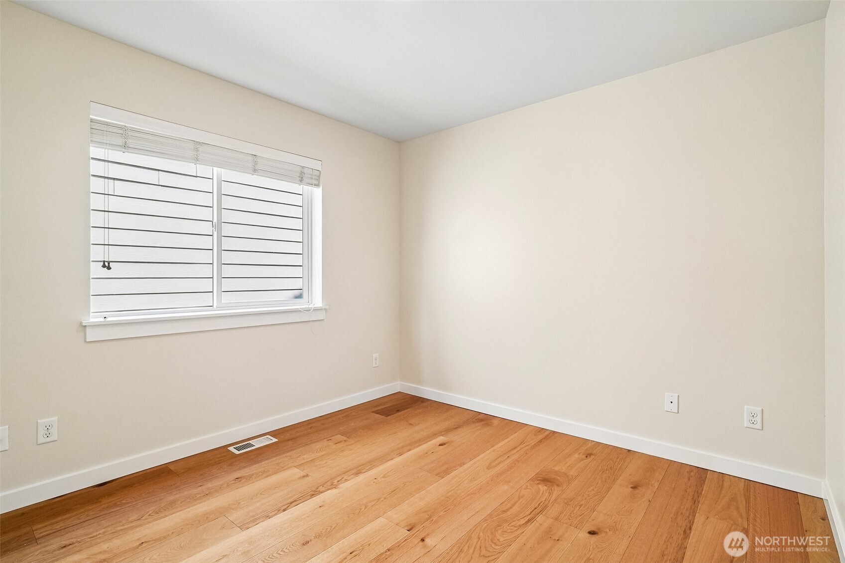 700 6th Avenue Property Photo 20