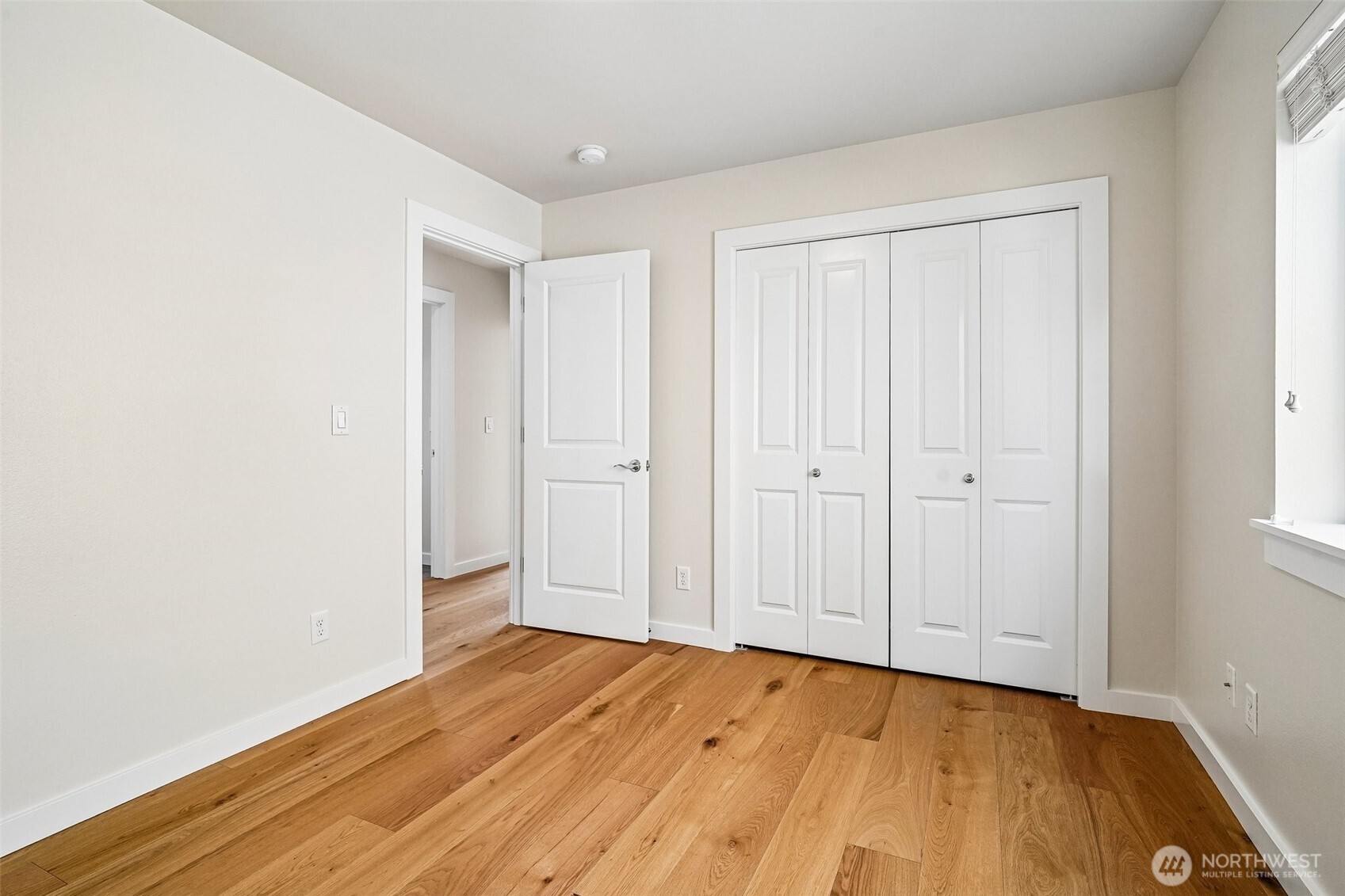700 6th Avenue Property Photo 21