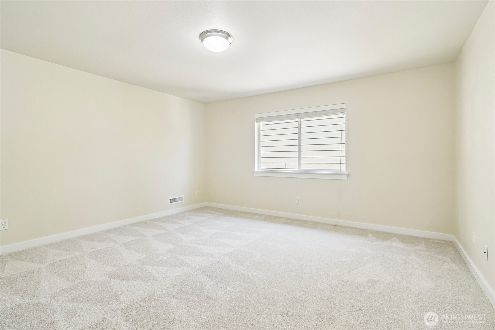 700 6th Avenue Property Photo 27