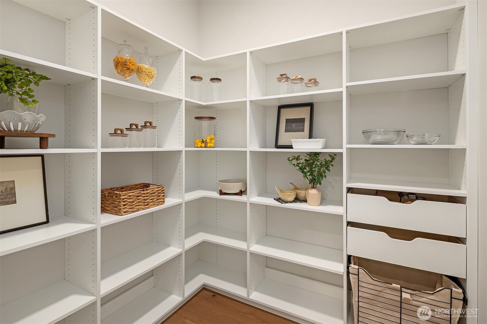 4652 143rd Place Property Photo 14