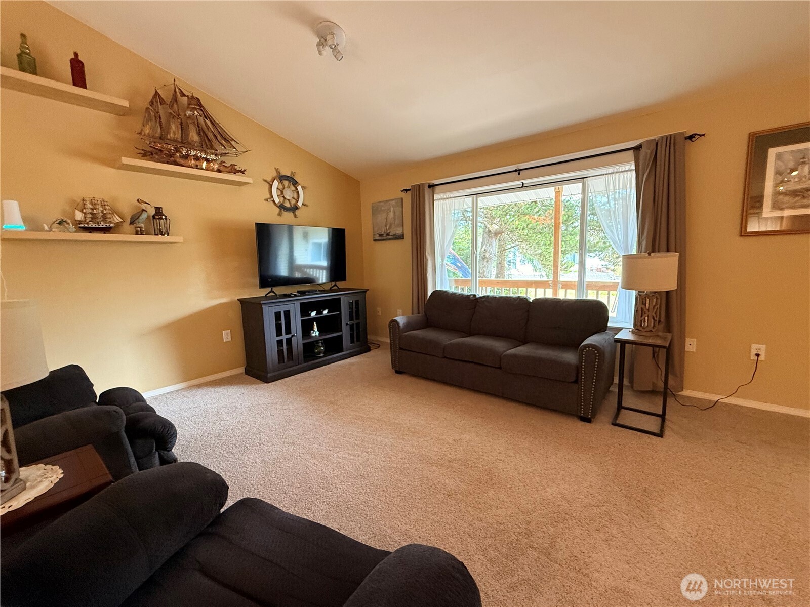 367 S Wynoochee Drive Property Photo 7