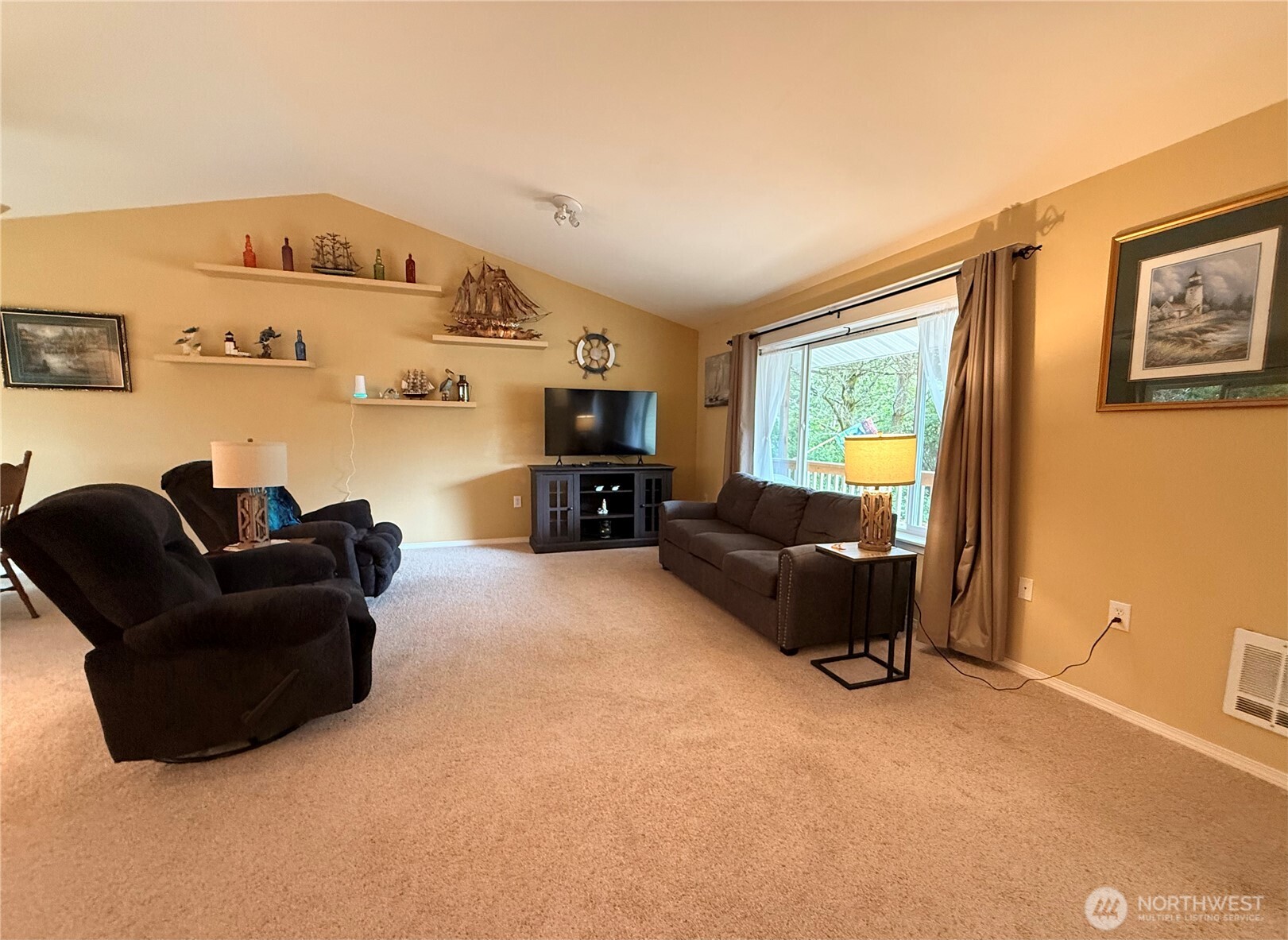 367 S Wynoochee Drive Property Photo 9