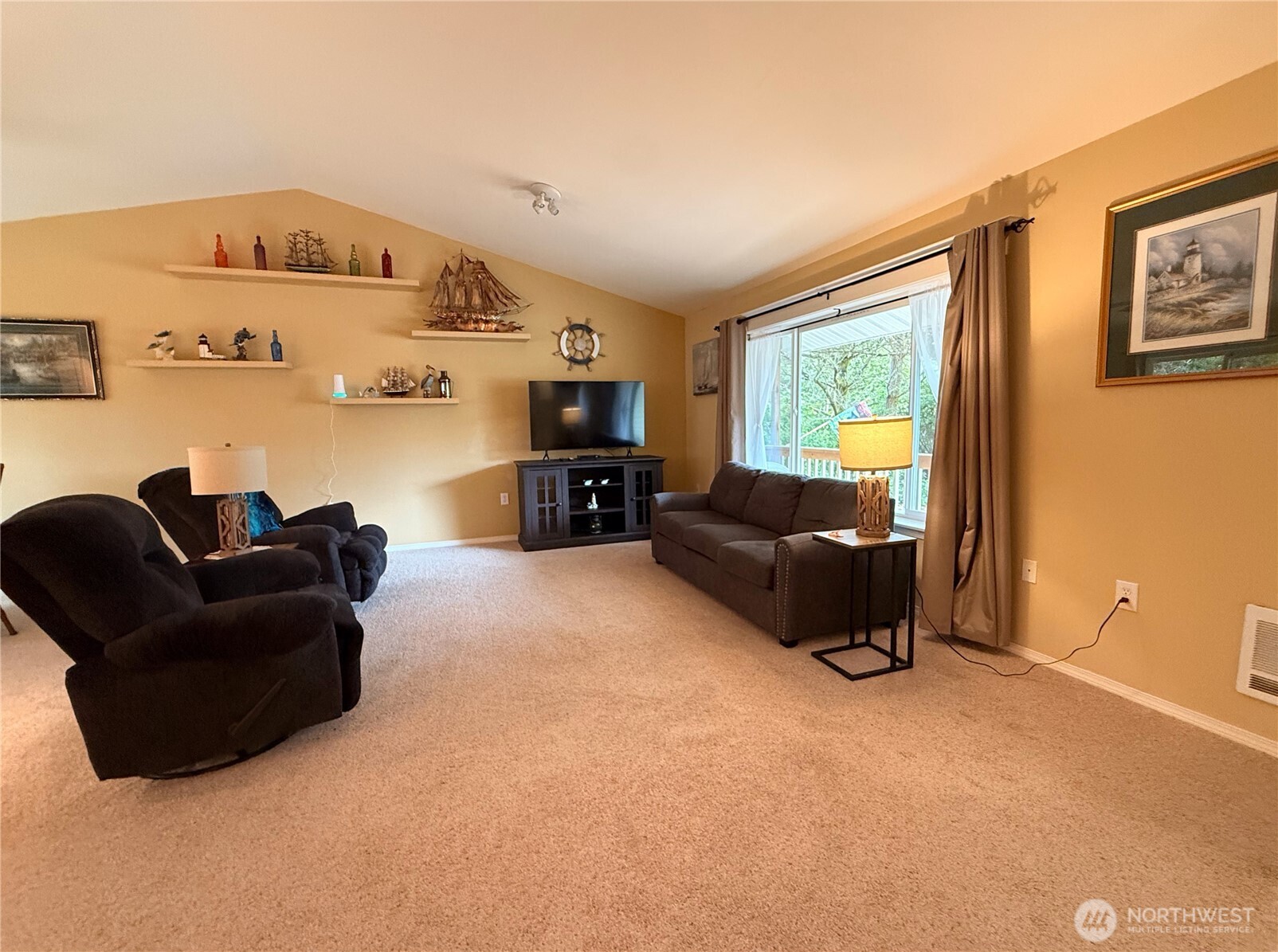 367 S Wynoochee Drive Property Photo 13