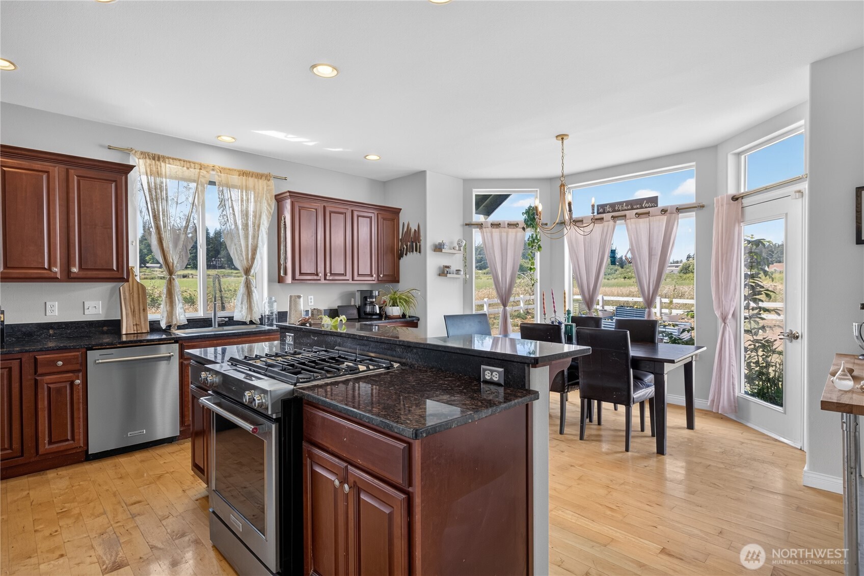 130 W Crescent Harbor Road Property Photo 11