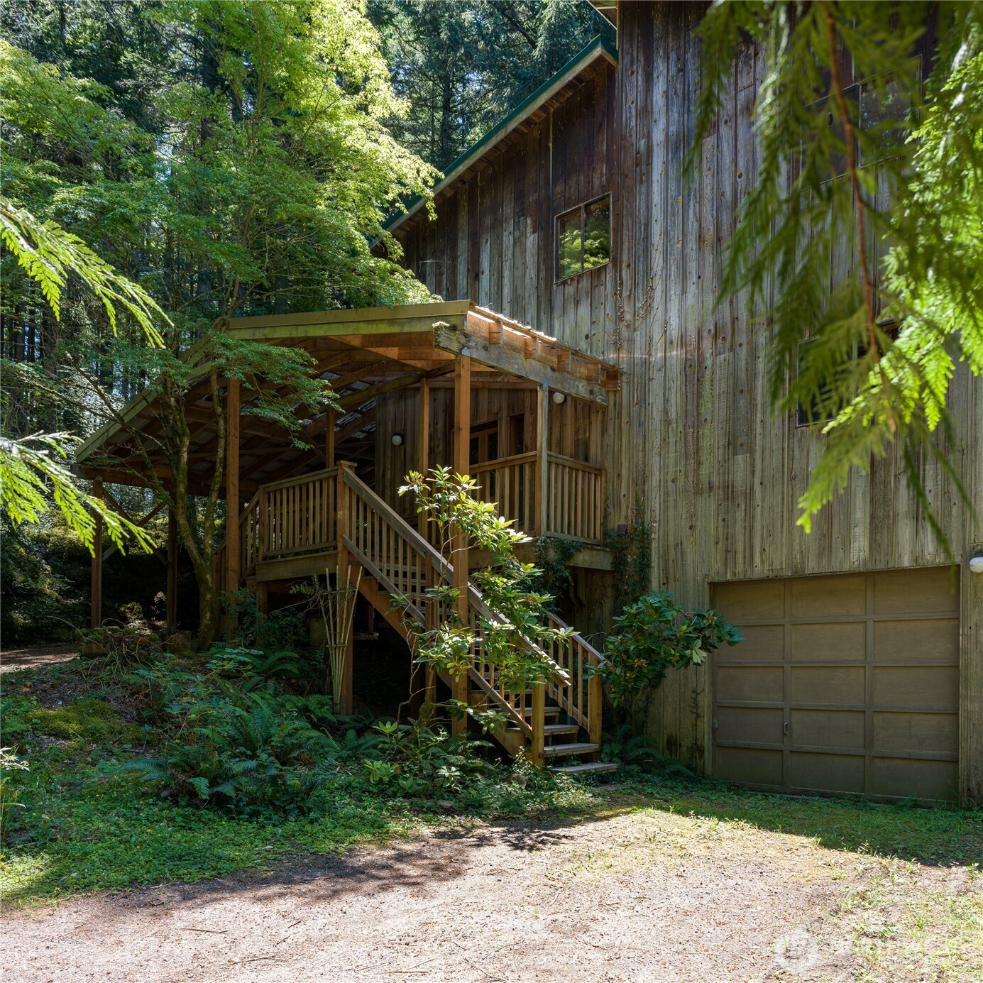 76 Lookout Loop Property Photo 3