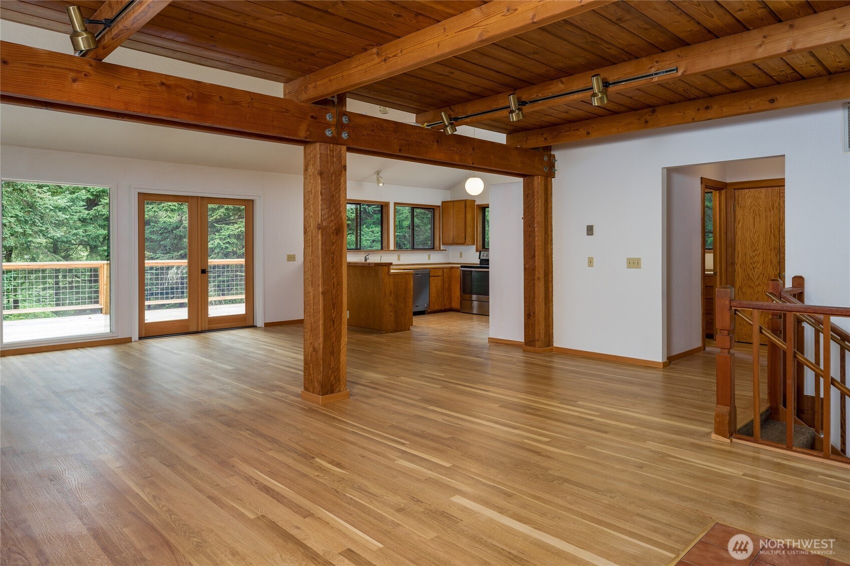 76 Lookout Loop Property Photo 8
